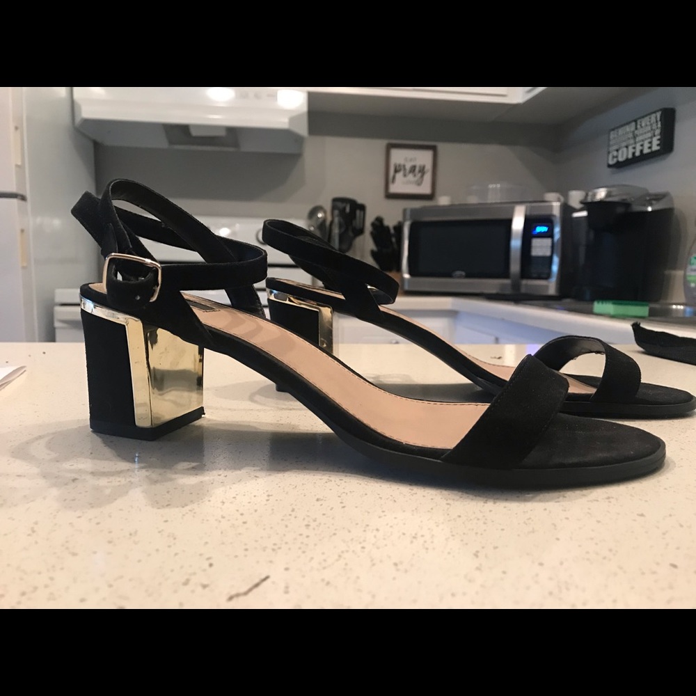 Forever21 Black Strappy Heels - Picture 3 of 4